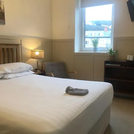 Helmsman Guesthouse-3